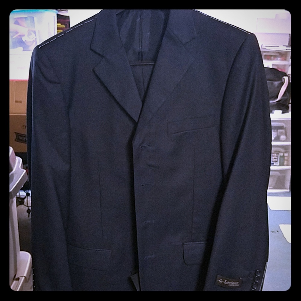 Loriano navy blue men's suit.